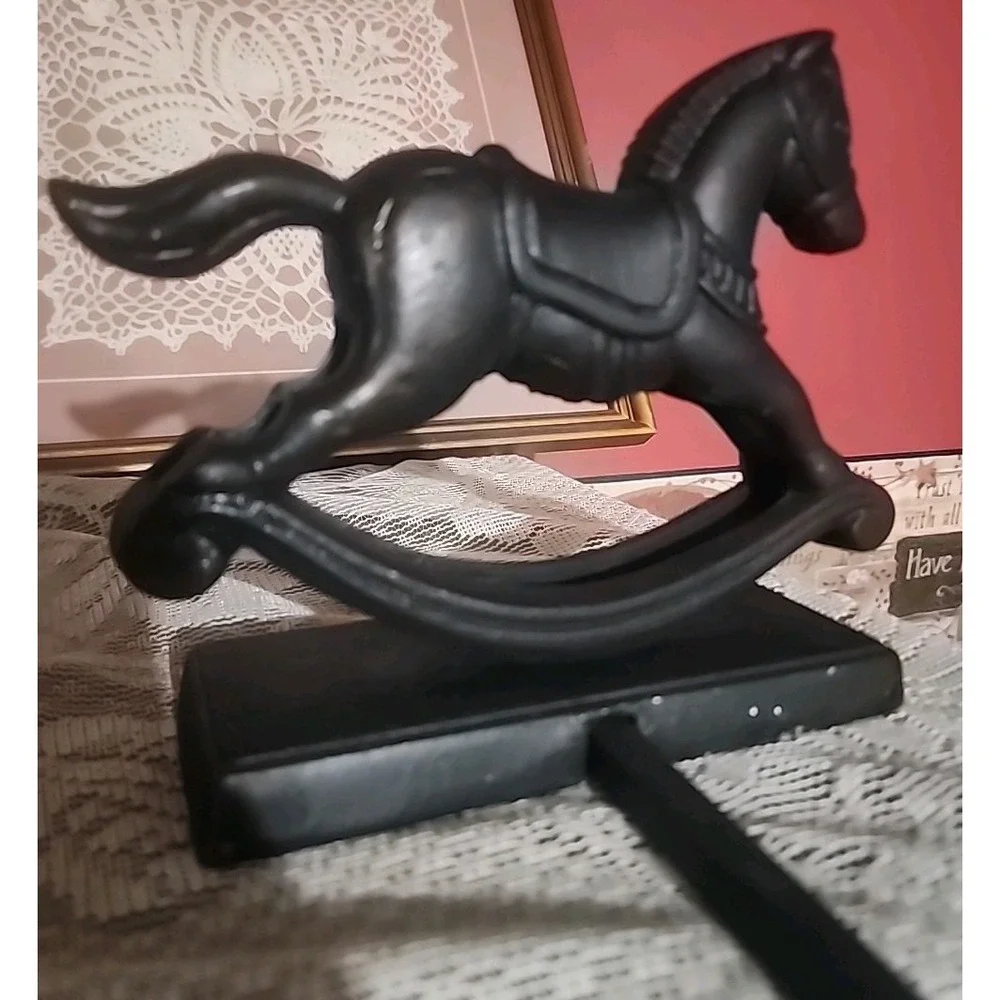 VTG Style Cast Iron Rocking Horse Christmas Stocking Holder Matte Black Heavy‎